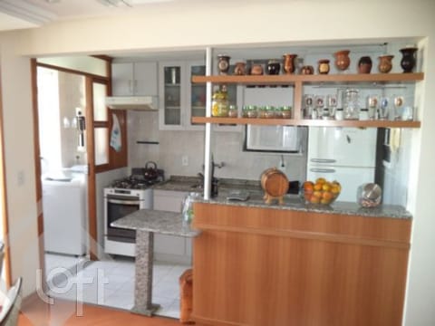 Image 21 - 243040